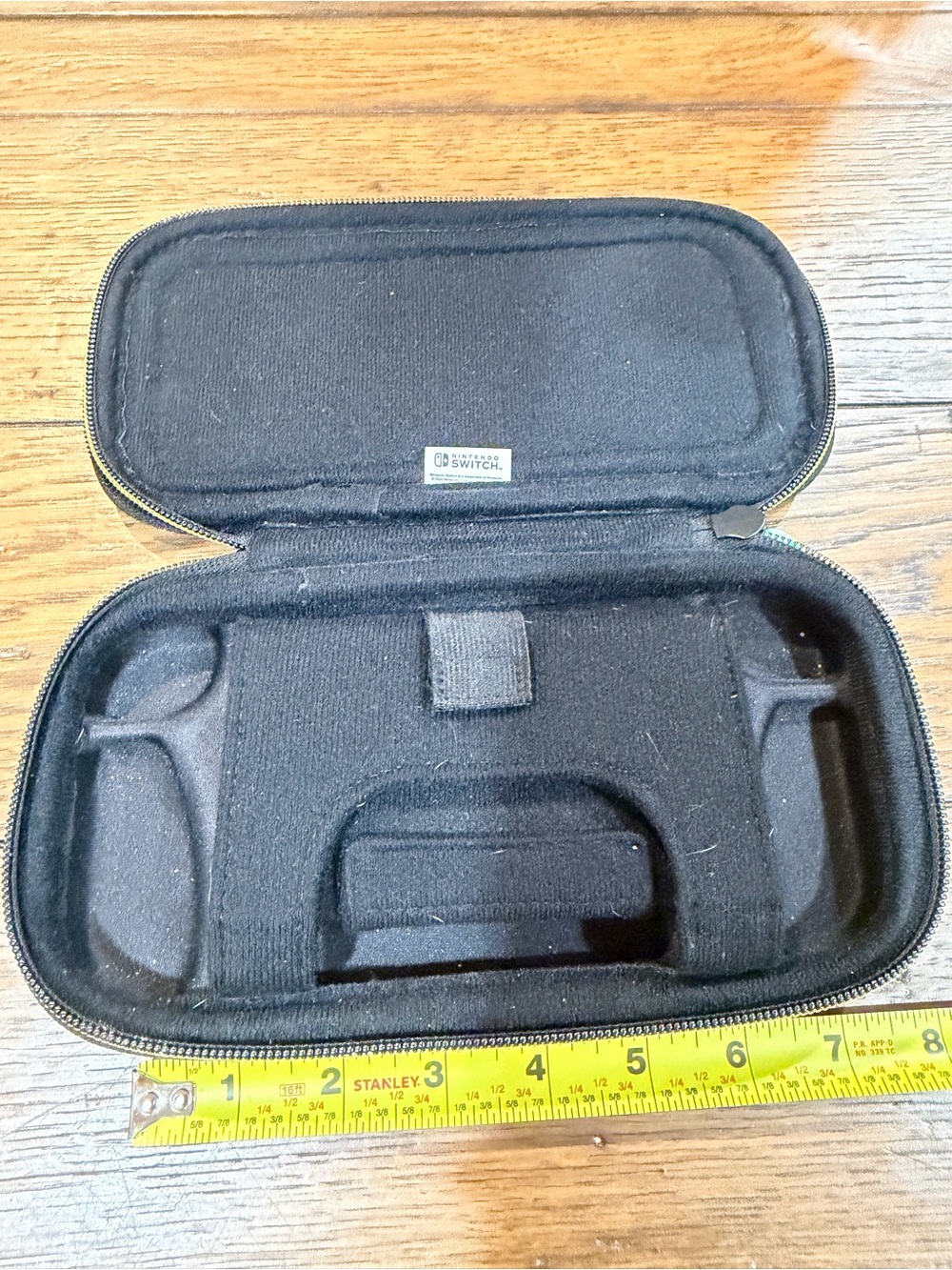 Animal Crossing switch Themed Carrying Case - Beach Scene - Picture 6 of 8